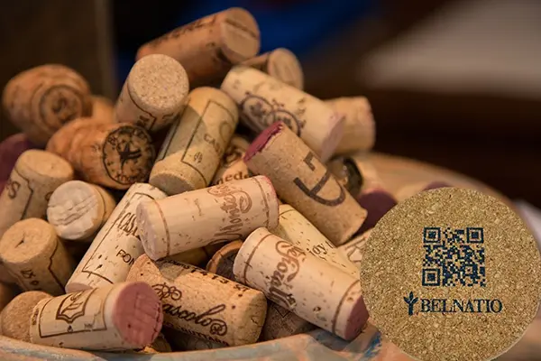 ワインの栓を使用したコルクコースター