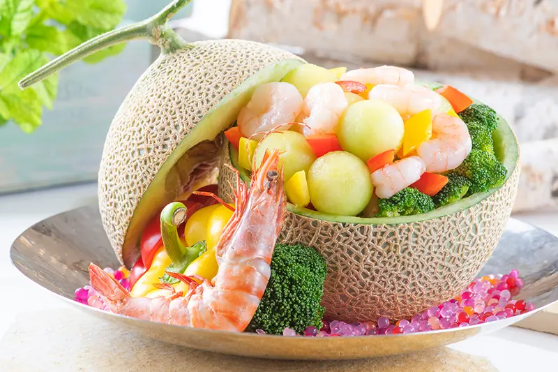 メロンと海老の塩炒め